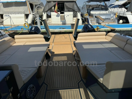 Tesoro Yachts Power cat 38 preowned for sale