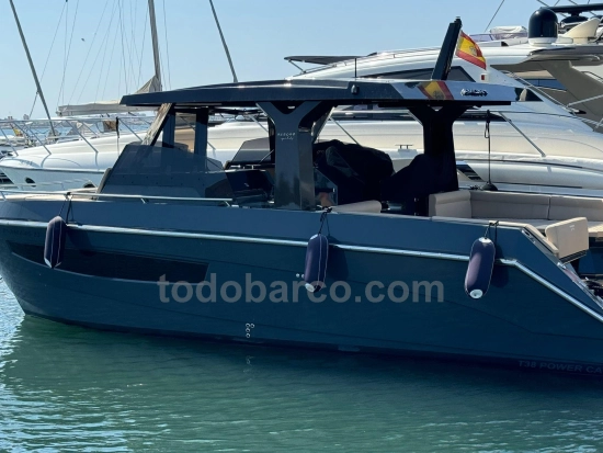 Tesoro Yachts Power cat 38 preowned for sale