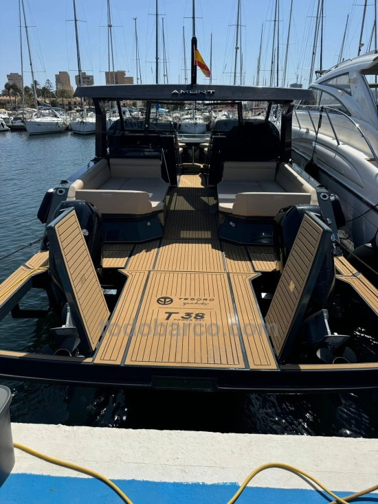 Tesoro Yachts Power cat 38 preowned for sale