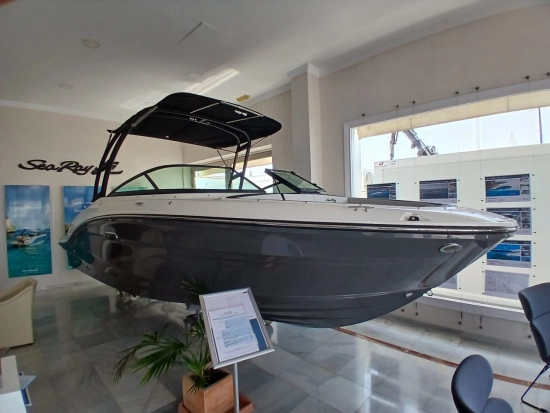 Sea Ray SPX 210 brand new for sale