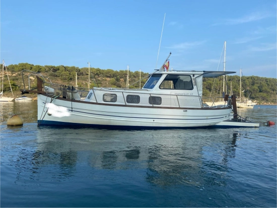 Capeador Conquistador 43 preowned for sale