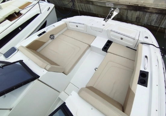 Aquila 32 Sport preowned for sale