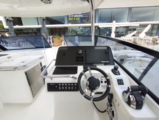 Aquila 32 Sport preowned for sale