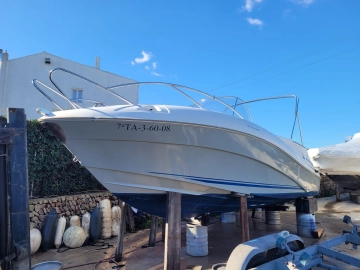 Quicksilver Commander 720 preowned for sale