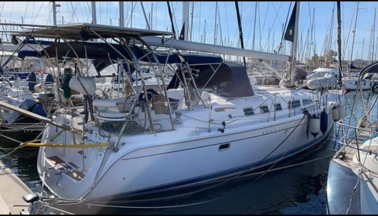 Hunter 49 preowned for sale