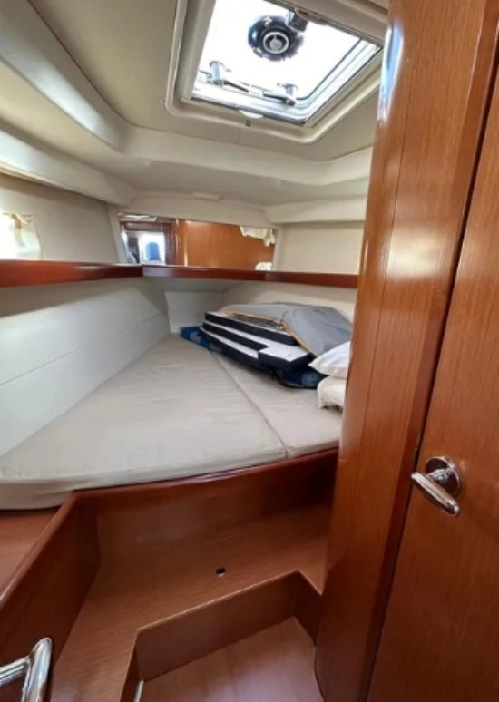 Beneteau Oceanis 40 preowned for sale