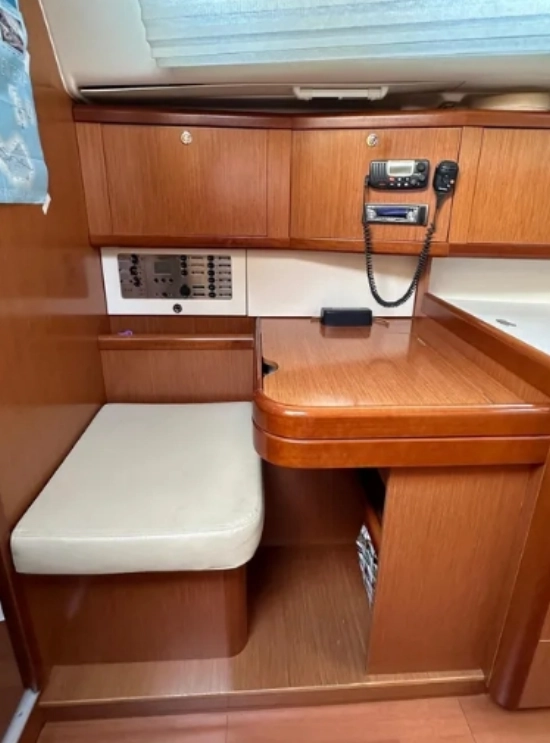 Beneteau Oceanis 40 preowned for sale