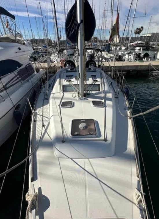 Beneteau Oceanis 40 preowned for sale