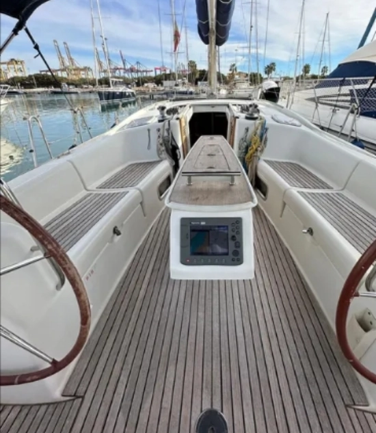 Beneteau Oceanis 40 preowned for sale