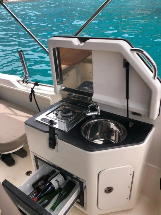 Quicksilver Sundeck Activ 755 preowned for sale