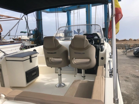 Quicksilver Sundeck Activ 755 preowned for sale