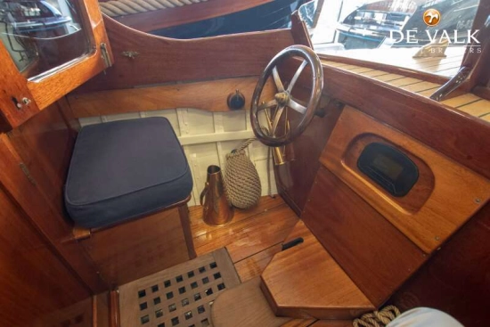 Custom Line 23FT Cabin Cruiser d’occasion à vendre