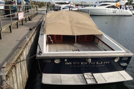 Magnum Marine 38 d’occasion à vendre