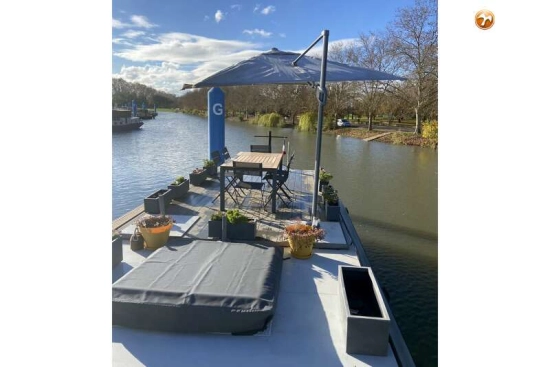 Houseboat 22 METER preowned for sale