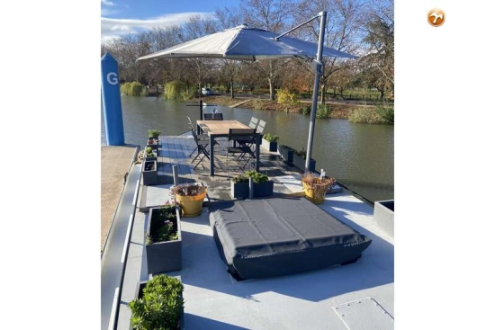 Houseboat 22 METER preowned for sale