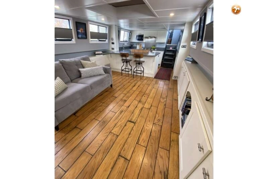 Houseboat 22 METER preowned for sale