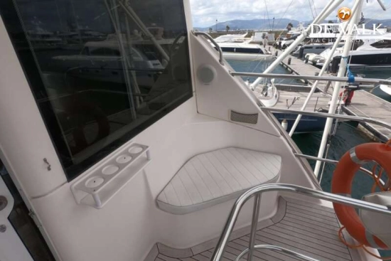 Riviera 58 Enclosed Flybridge gebraucht zum verkauf