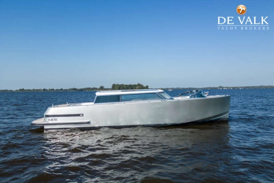 Custom Line Reliant X40T Limousine Tender Taxiboat d’occasion à vendre