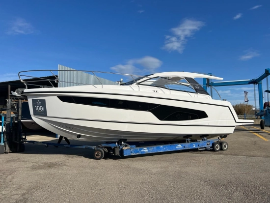 Sealine S335 neu zum verkauf