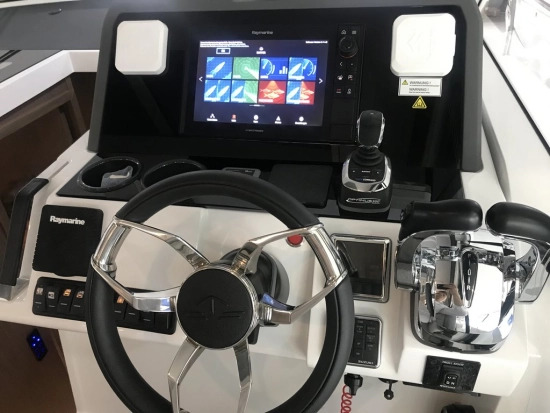 Sealine C390V neuf à vendre