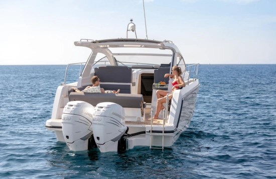 Sealine S335V neuf à vendre