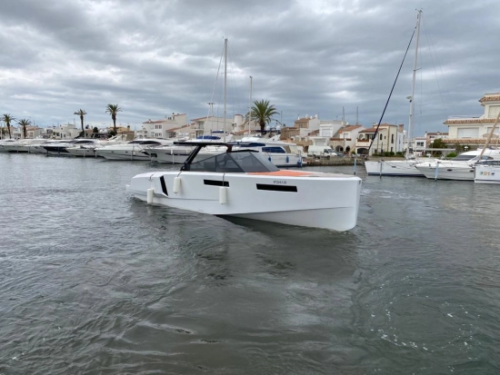 Evo Yachts R4 d’occasion à vendre