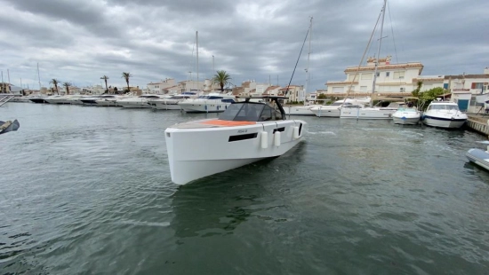 Evo Yachts R4 d’occasion à vendre