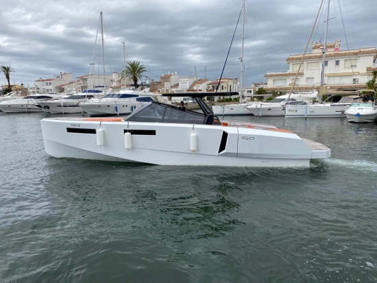 Evo Yachts R4 d’occasion à vendre