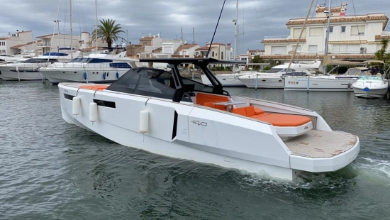 Evo Yachts R4 d’occasion à vendre