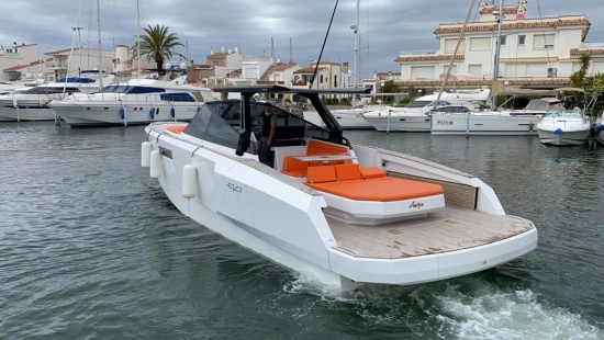 Evo Yachts R4 d’occasion à vendre