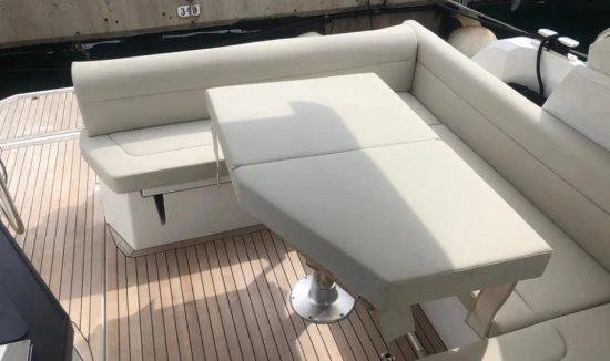 Sealine S335 d’occasion à vendre