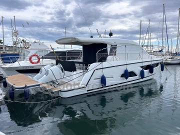 Sealine C390V preowned for sale