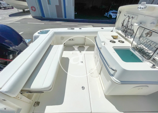 Boston Whaler 320 Outrage preowned for sale