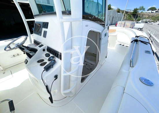 Boston Whaler 320 Outrage preowned for sale