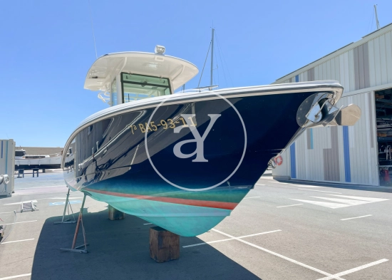 Boston Whaler 320 Outrage preowned for sale