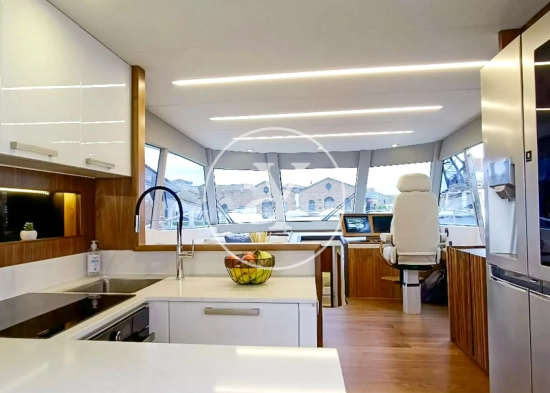 Monachus Yachts 70 fly d’occasion à vendre