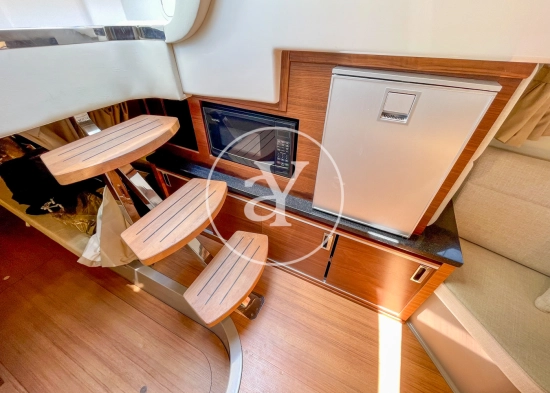 Sea Ray Sundancer 320 preowned for sale