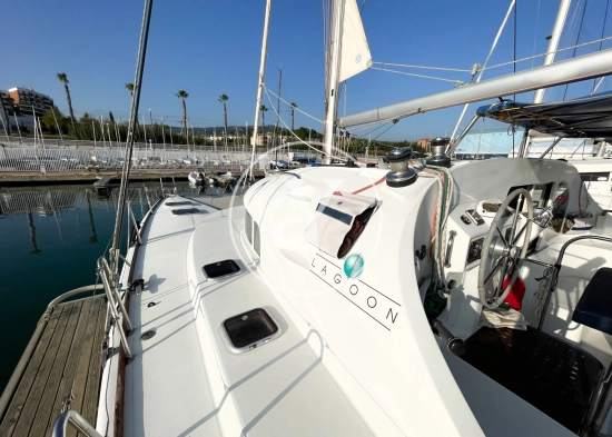 Lagoon 410 S2 preowned for sale