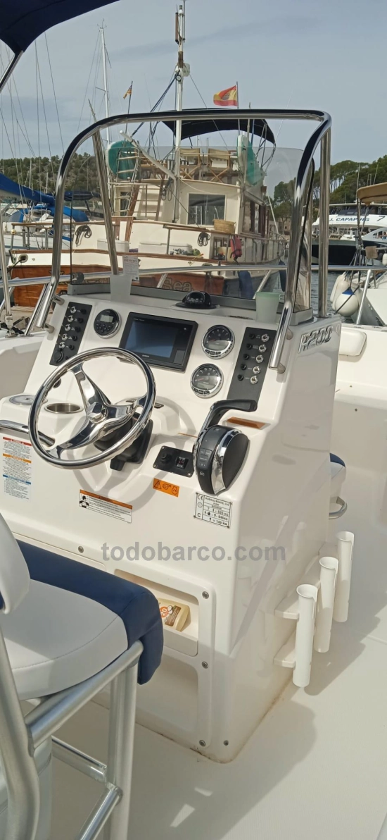 Robalo R200 preowned for sale