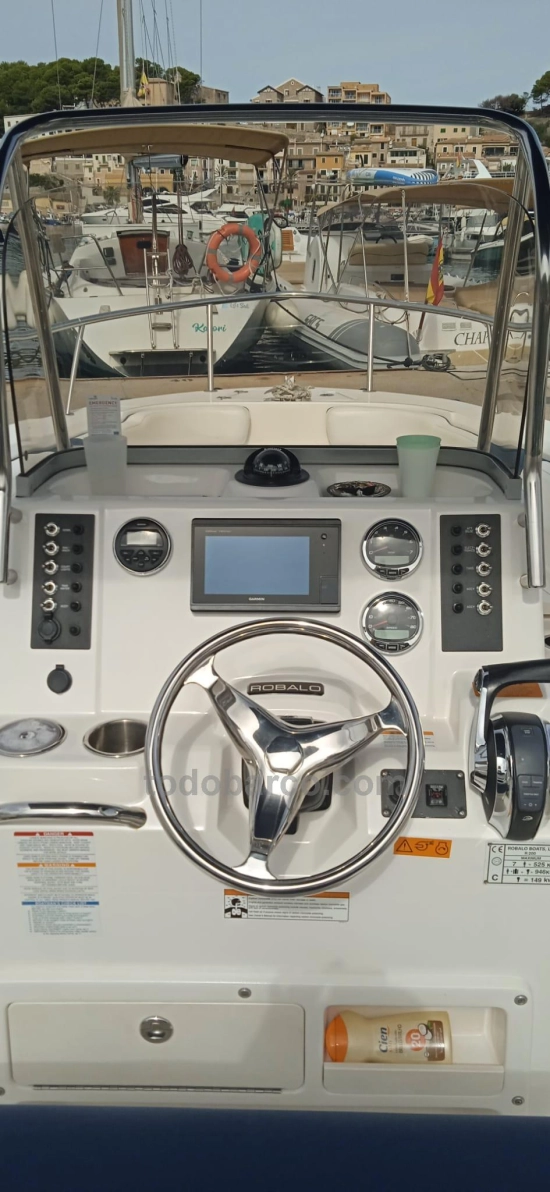 Robalo R200 preowned for sale