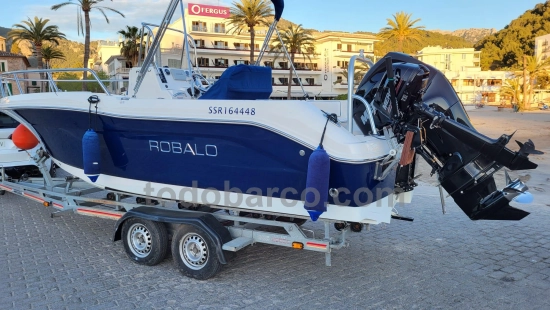 Robalo R200 preowned for sale