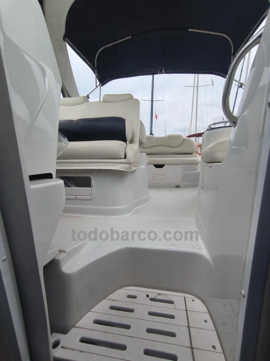 Crownline 315 SCR gebraucht zum verkauf