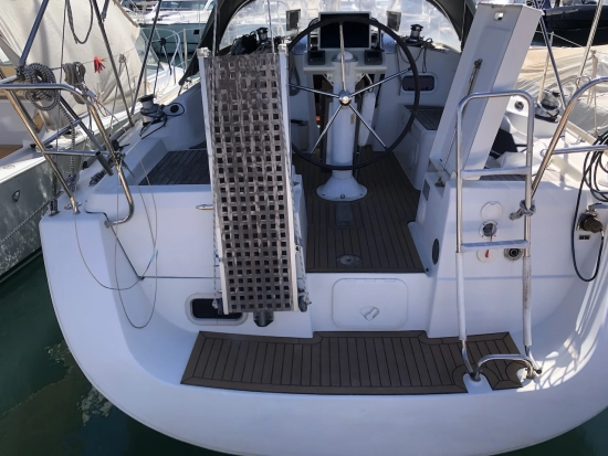 Beneteau Oceanis 34 preowned for sale