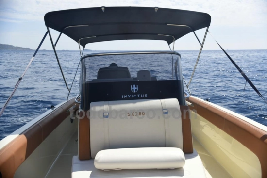 Invictus Yacht 280 SX d’occasion à vendre