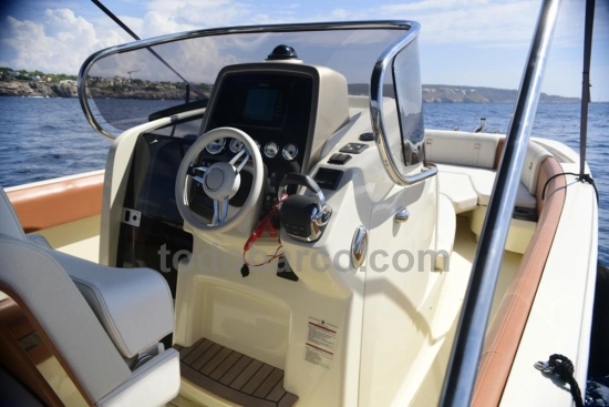 Invictus Yacht 280 SX d’occasion à vendre