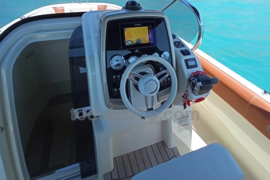 Invictus Yacht 280 SX d’occasion à vendre