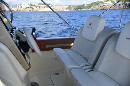 Invictus Yacht 280 SX d’occasion à vendre