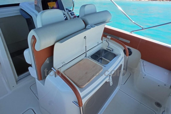 Invictus Yacht 280 SX d’occasion à vendre