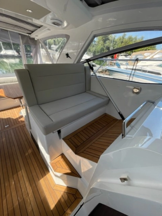 Sealine S330 d’occasion à vendre