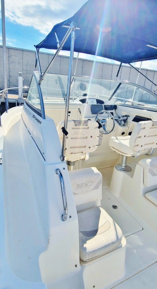 Boston Whaler Conquest 255 d’occasion à vendre